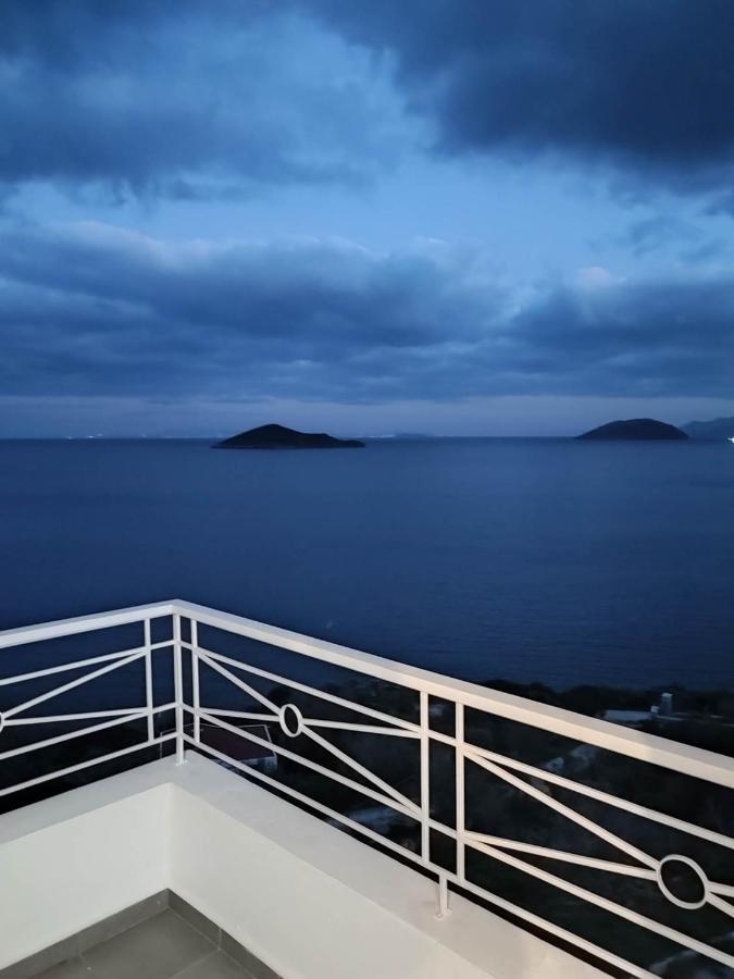 Infinity Blue Suite Panteli Eksteriør bilde